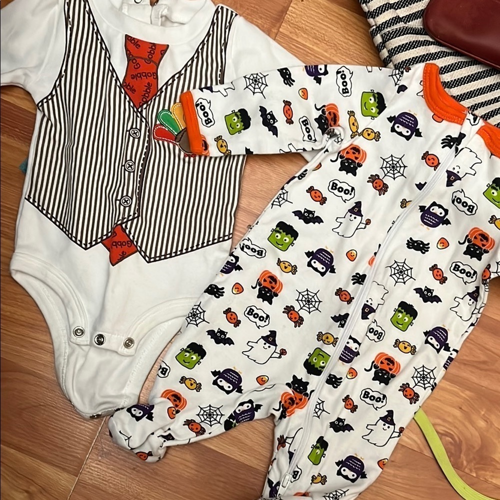 Baby Holiday Pair Thanksgiving Halloween Size 0-3 months